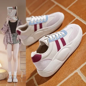 Automne-Hiver-Printemps 2025 Petites chaussures de course à lacets blanches Style coréen Ins Étudiantes Augmentation de la taille Semelles épaisses